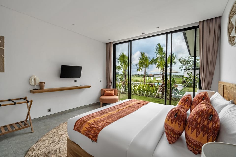 Bed, TV and multimedia, Bedroom, air conditioner