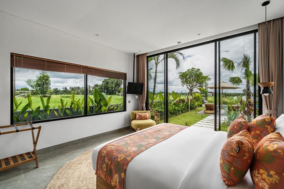 Bed, TV and multimedia, Bedroom, air conditioner
