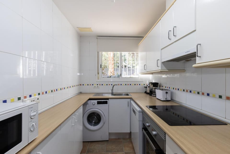 Kitchen or kitchenette, kitchen