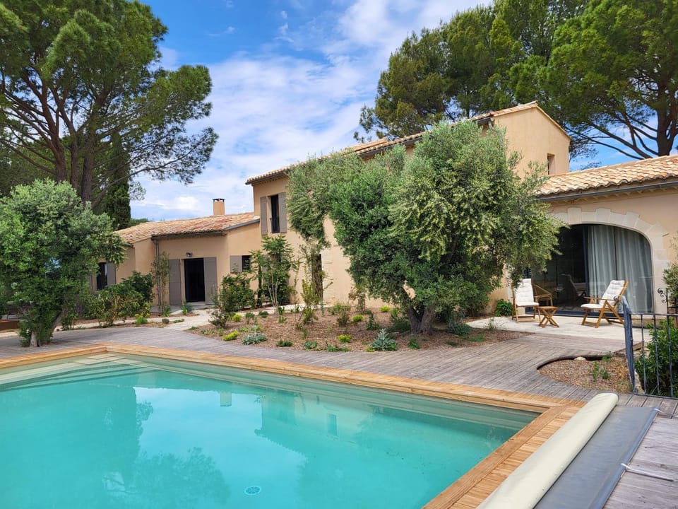 Property building, Pool view, Swimming pool