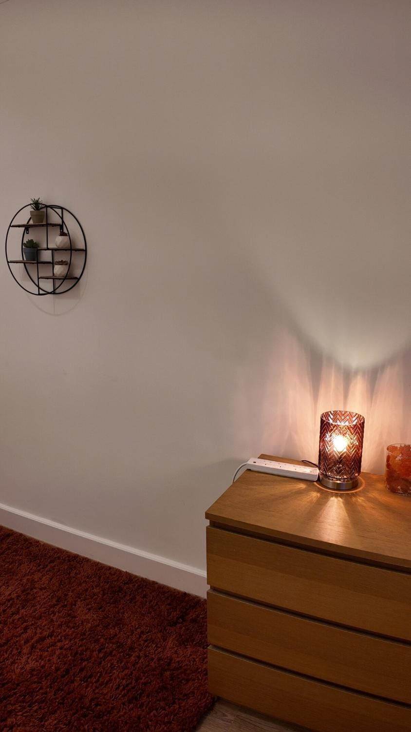 Luxury 4 Bedroom with Patio - 10 min from Westfield HR3 Apartment in London