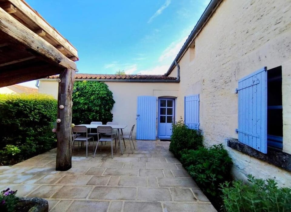 Patio, Balcony/Terrace, Dining area