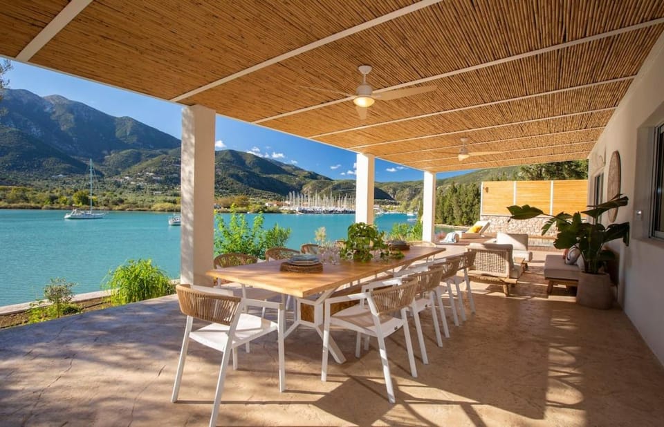 View (from property/room), Balcony/Terrace, Balcony/Terrace, Seating area, Dining area, Sea view