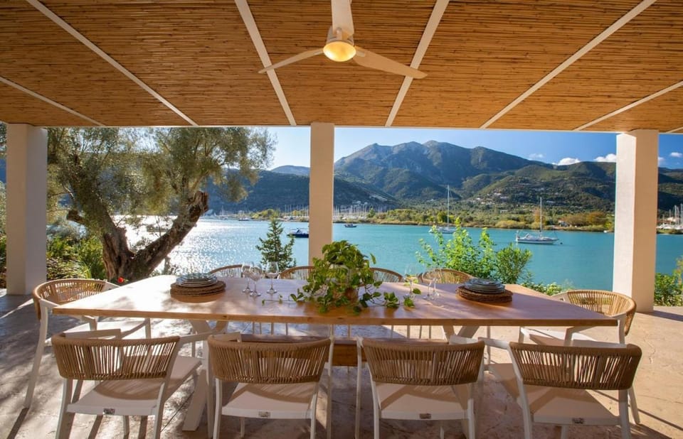 Day, Natural landscape, View (from property/room), Balcony/Terrace, Dining area, Sea view