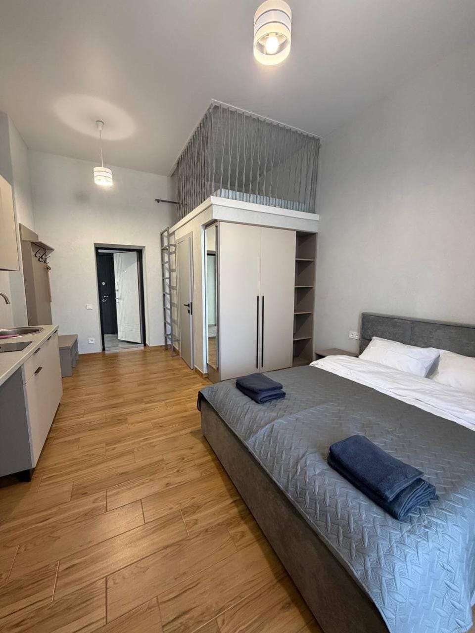 Green door Apartment hotel in Ukraine