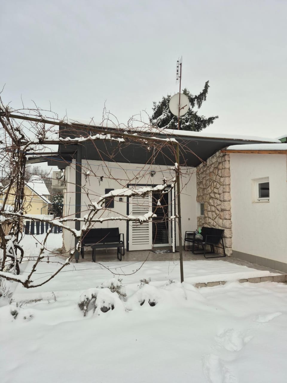 CsakMiKisház House in Hungary
