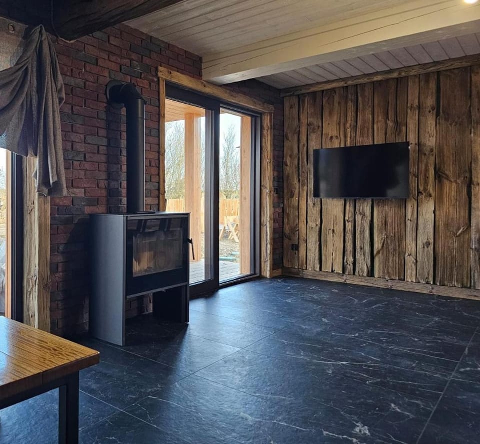 Communal lounge/ TV room, TV and multimedia