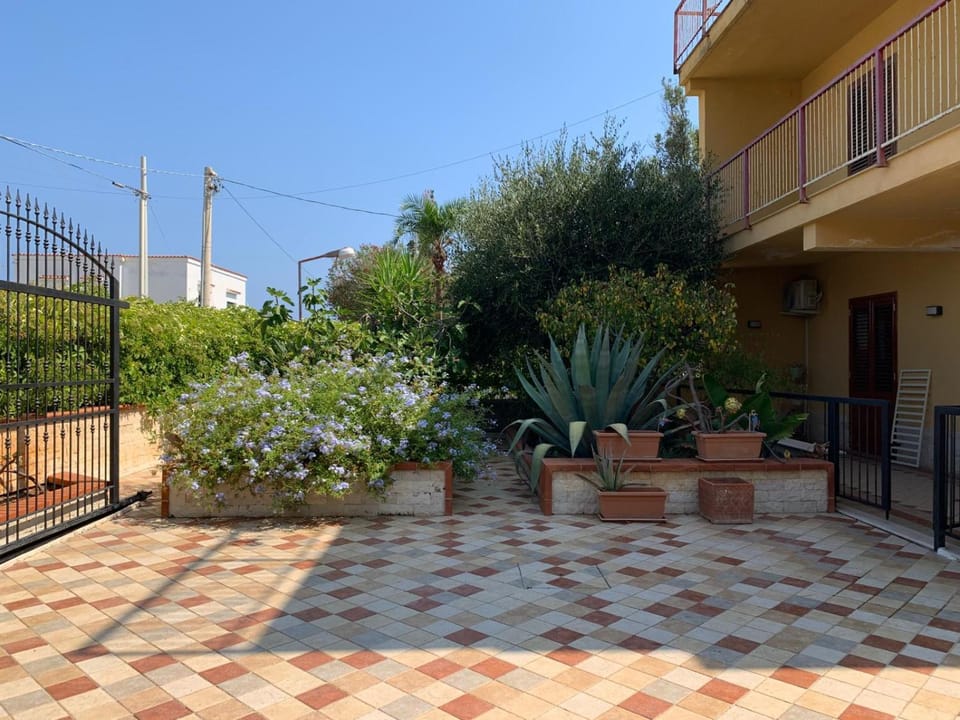 Villino Toti e Silvana - a 50 mt dal mare House in Sicily