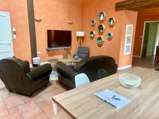 TV and multimedia, Living room, Seating area