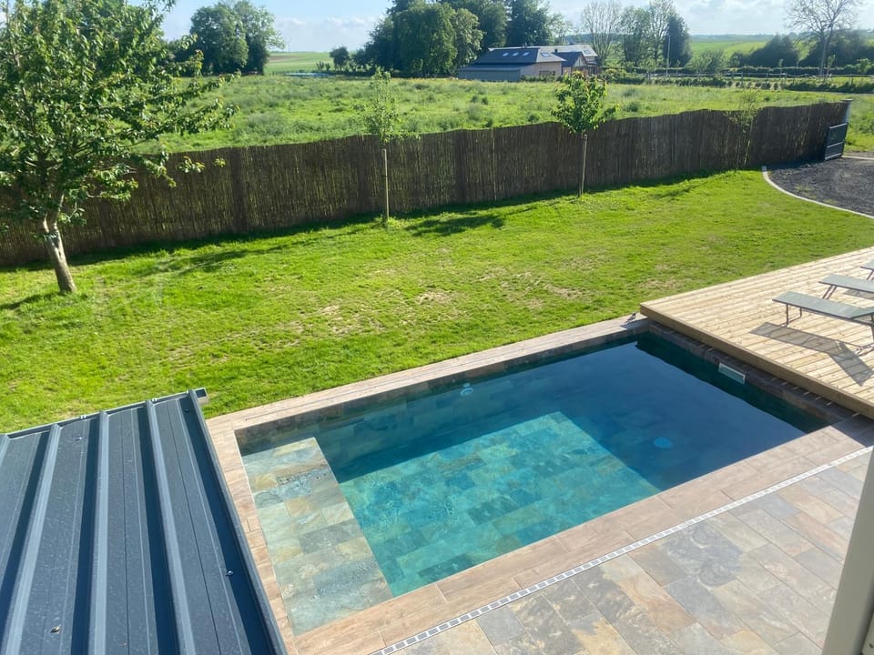 Natural landscape, Garden, Pool view, Swimming pool, Swimming pool, sunbed