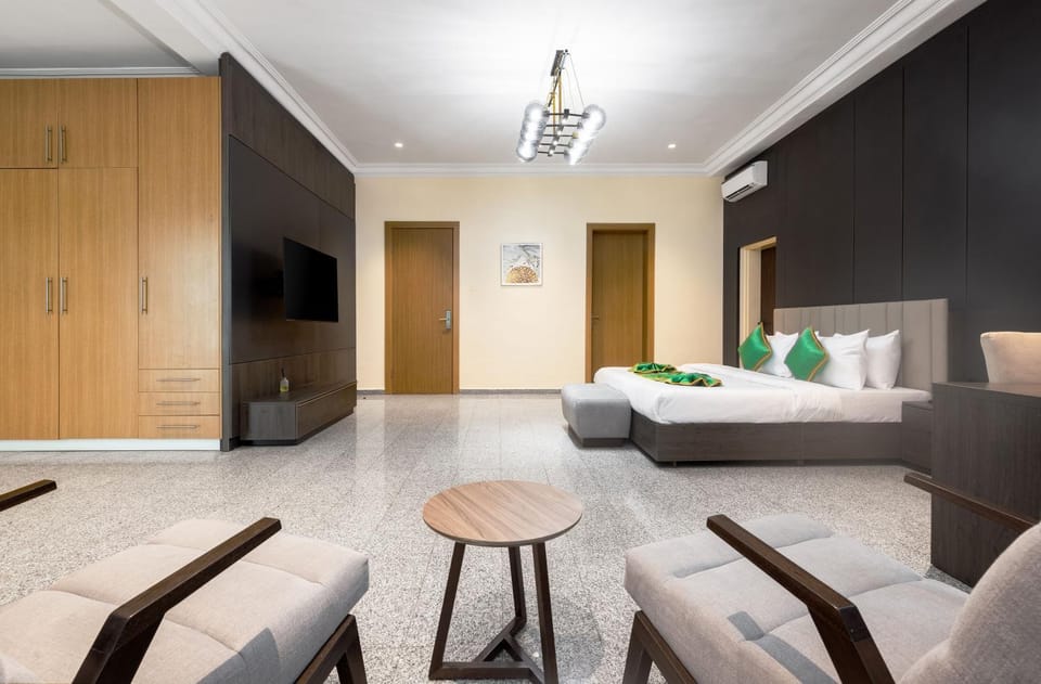 Living room, Photo of the whole room, Seating area, wardrobe