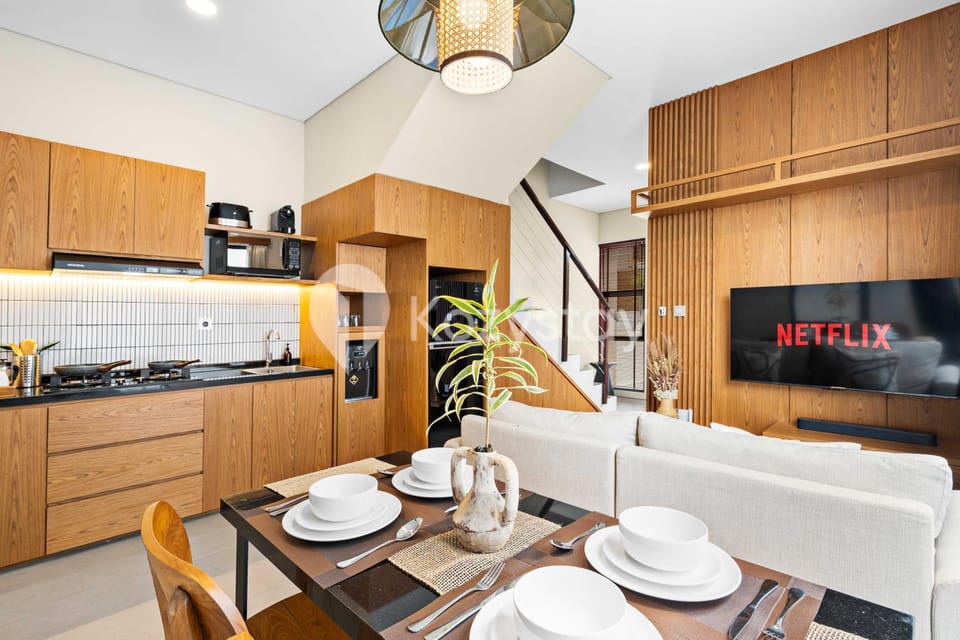 Kitchen or kitchenette, Living room, Dining area