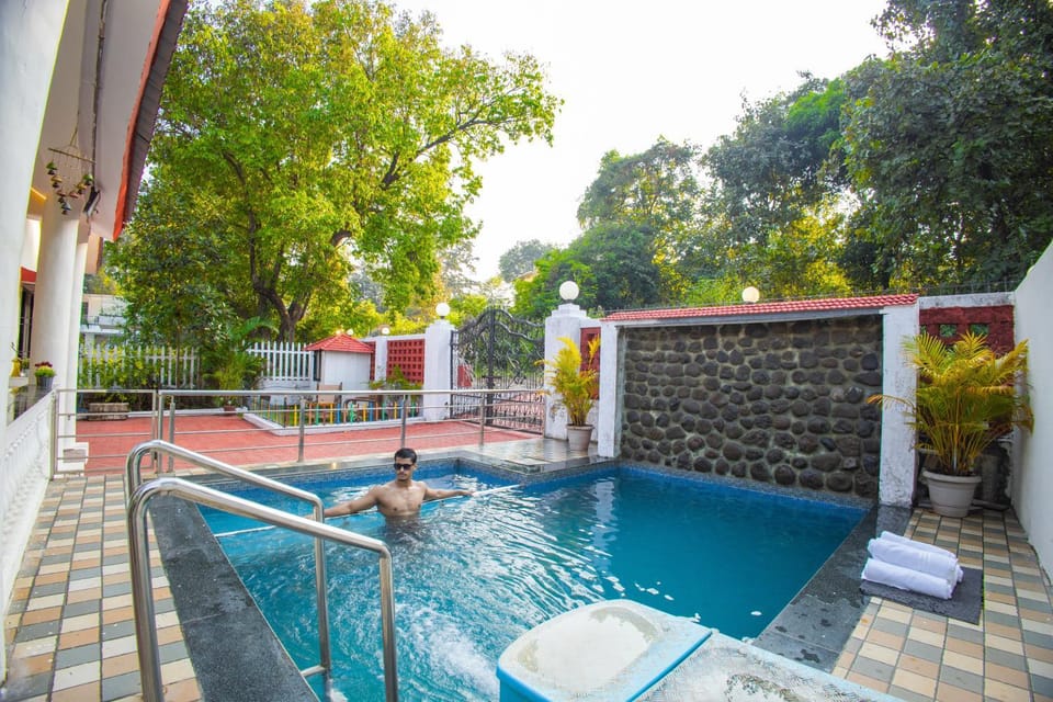 Pool view, Swimming pool