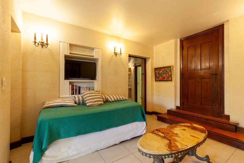 Property building, Living room