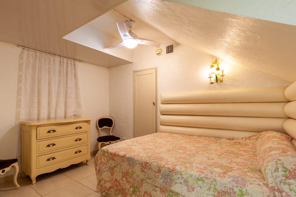 Property building, Living room, Bedroom