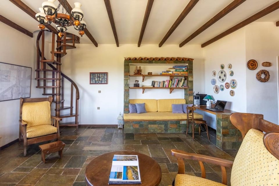 Evia Escape House in Euboea