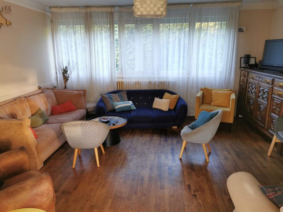 Grand lodge du Pin 15 pers & salle fêtes House in Brittany