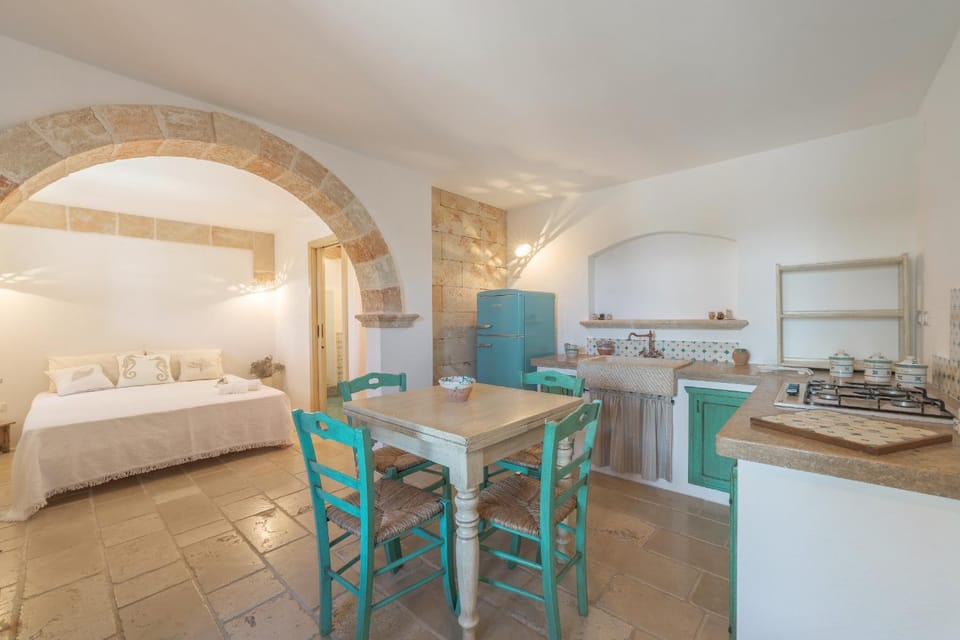 Kitchen or kitchenette, Living room, Dining area, Bedroom
