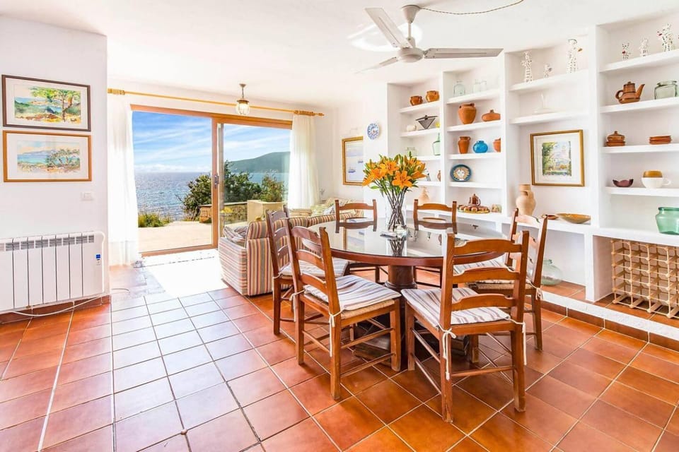 Casita Marinera Sant Elm by Mallorca Infinity Chalet in Sant Elm