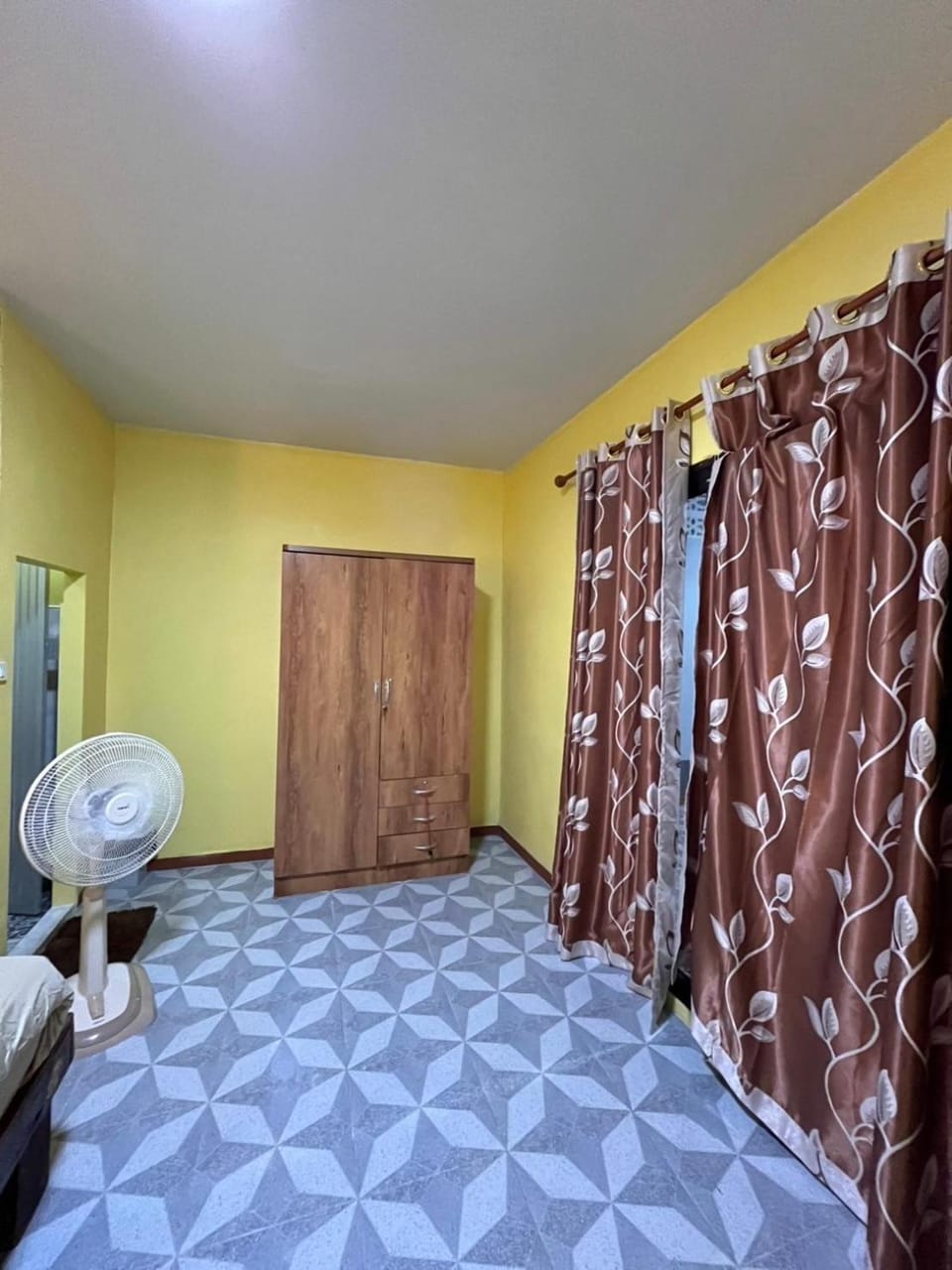 ใหญ่พันธ์ โฮมสเตย์ Homestay Vacation rental in Thailand