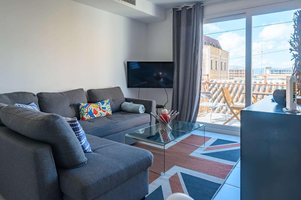 Communal lounge/ TV room, View (from property/room), Living room, Seating area, Evening entertainment