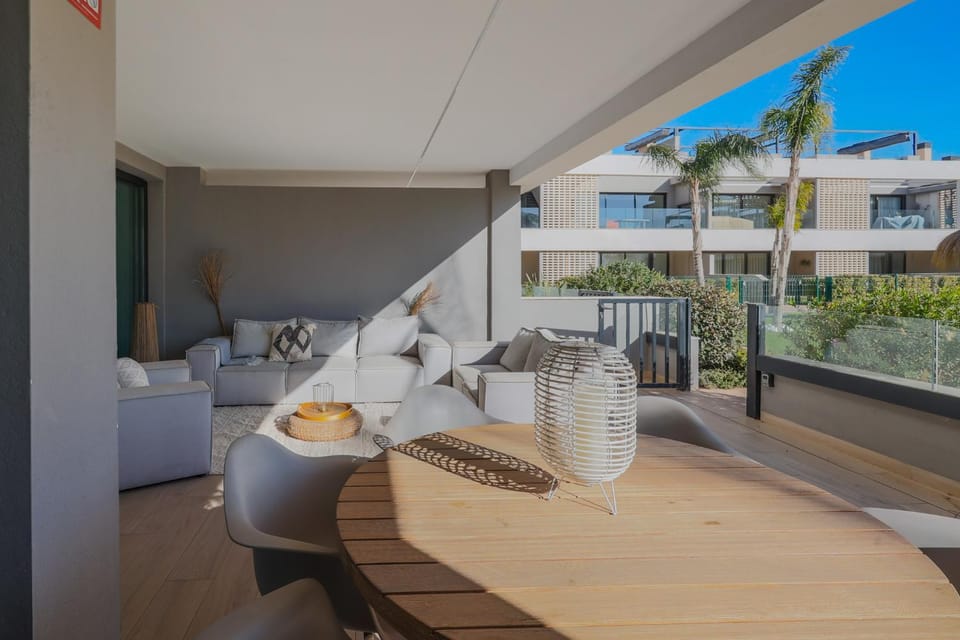 Balcony/Terrace, Dining area