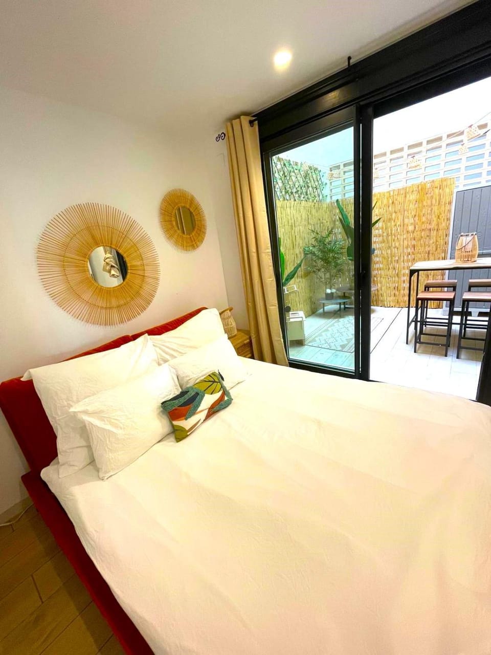 Bedroom, Inner courtyard view
