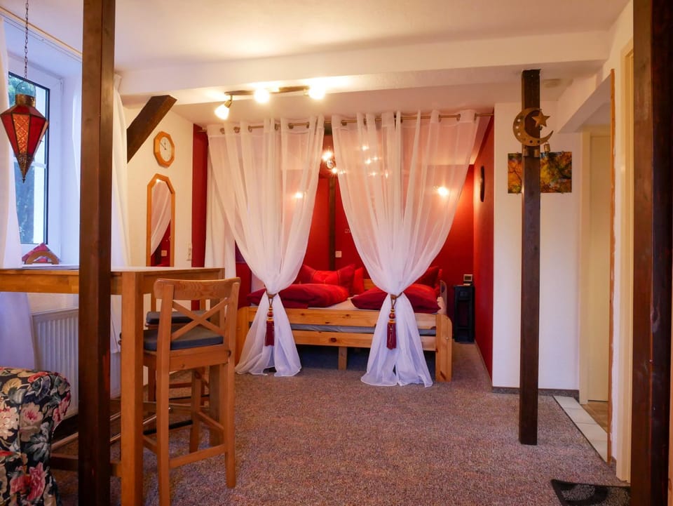 Bed, Living room, Photo of the whole room, Dining area, Bedroom