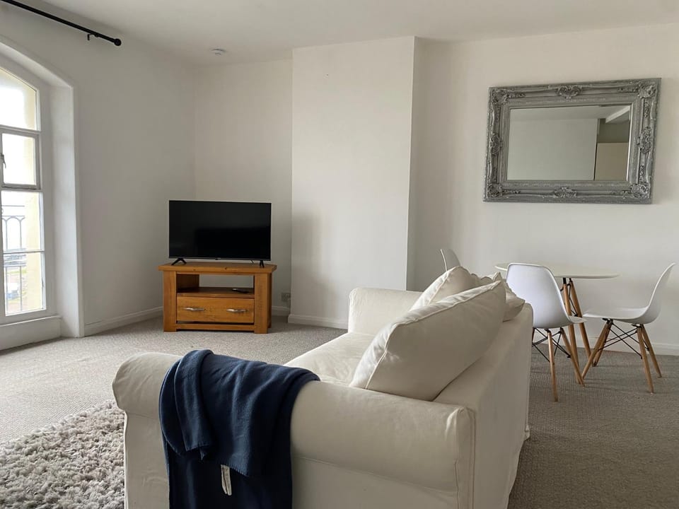One bedroom sea view sea front apartment Apartment in Hastings