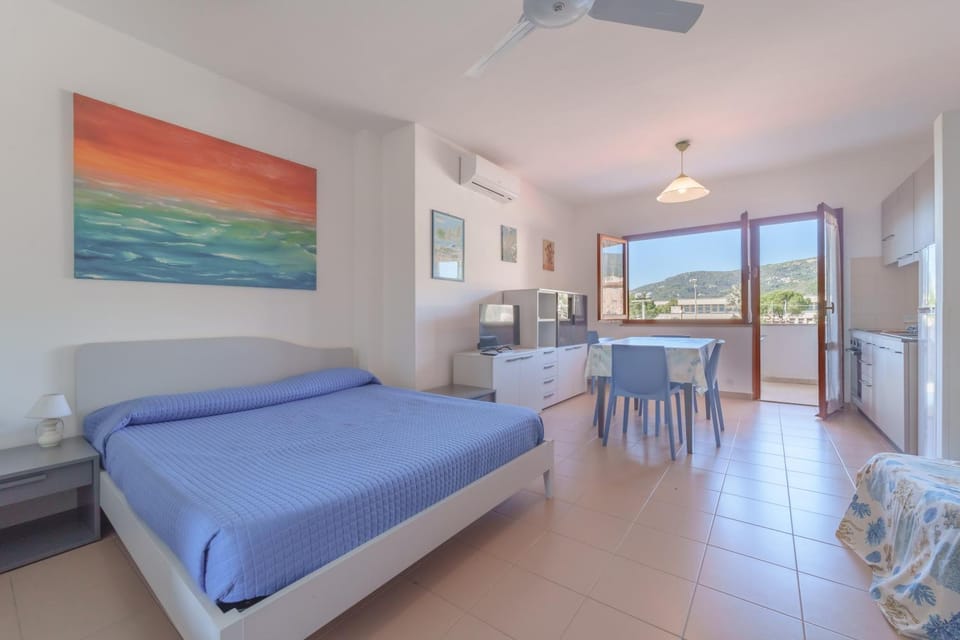 Bedroom, air conditioner