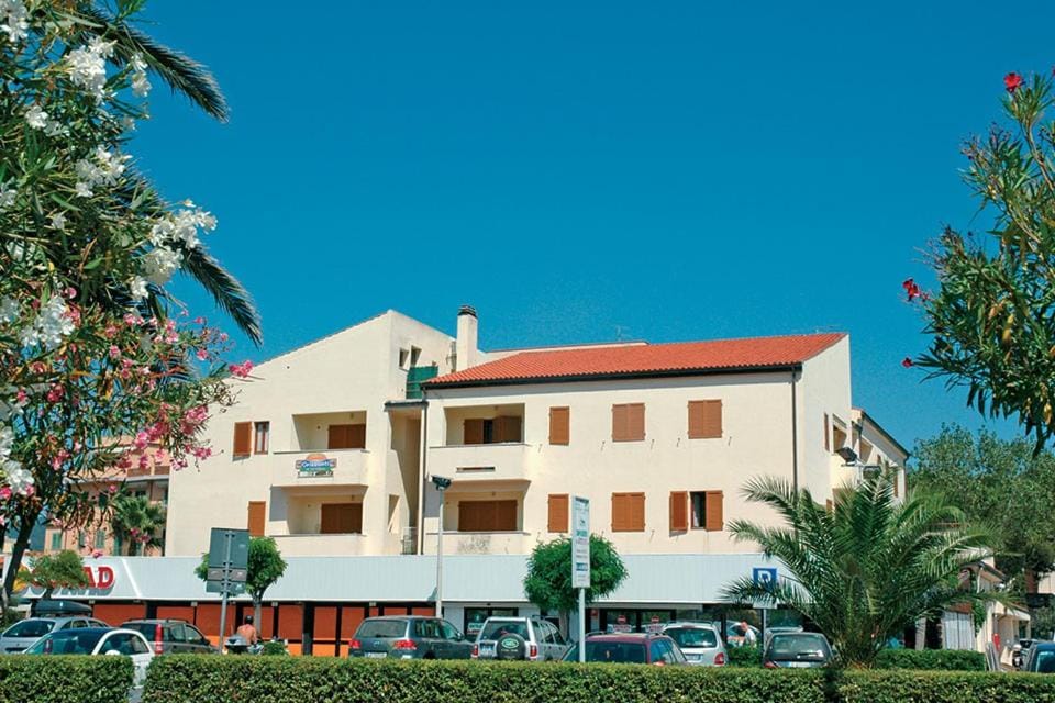 Property building, Day, Location, Parking