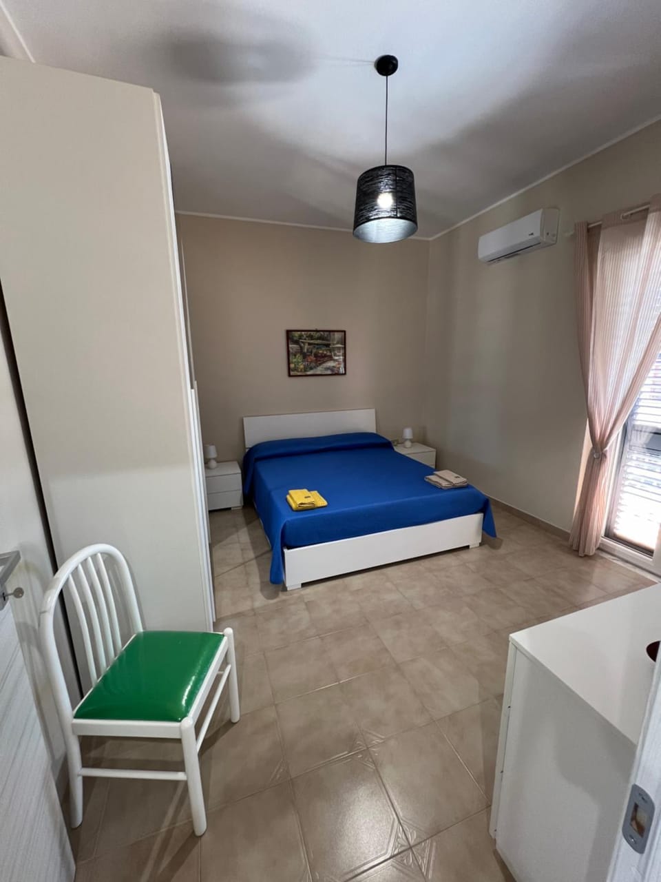Bed, Bedroom, air conditioner