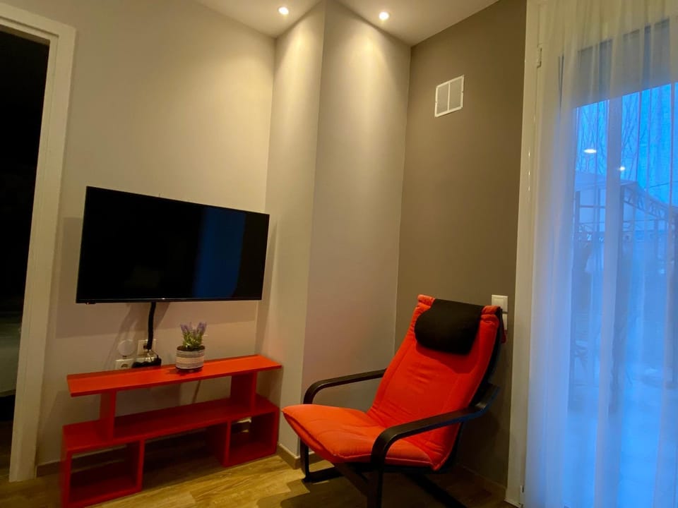 TV and multimedia, Living room, Seating area