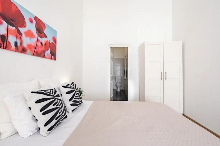 Cityscape Budget Apartments Zichy Loft Apartment in Budapest