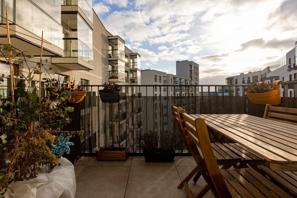 View (from property/room), Balcony/Terrace, City view