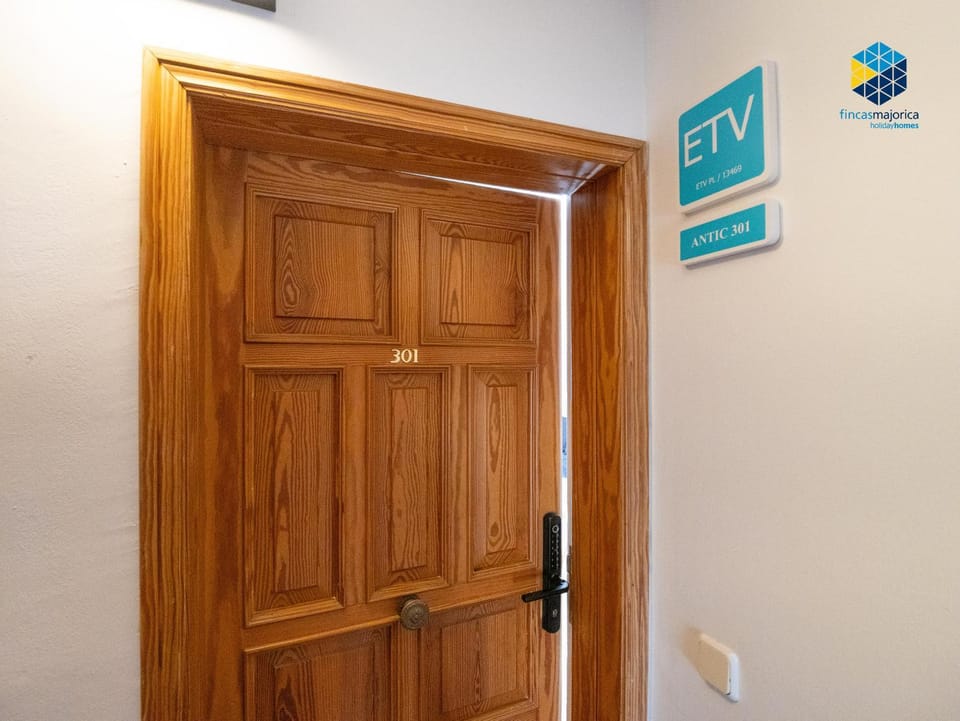 Apto Antic 301 Pax 2 Apartment in S'illot