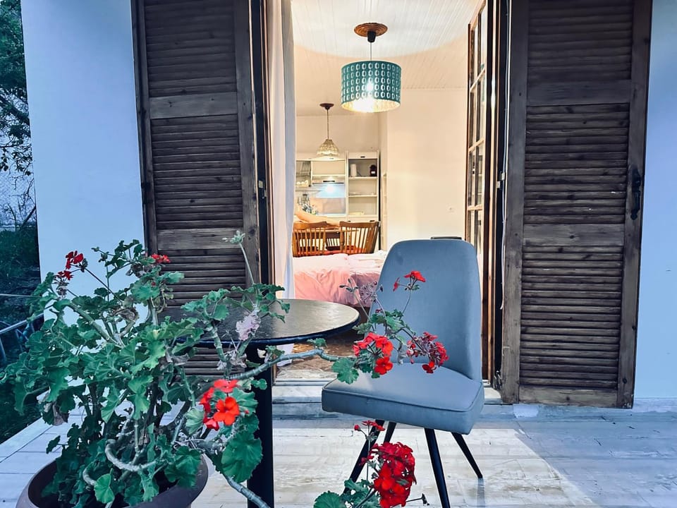 TRAVELLERS VILLA GADDAFI Agios Gordios House in Corfu, Greece