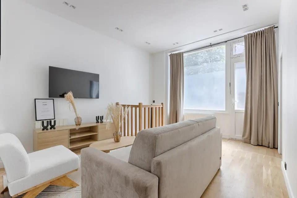 Montparnasse - Modern & renovated 3BD for 8 guests Apartment in Paris