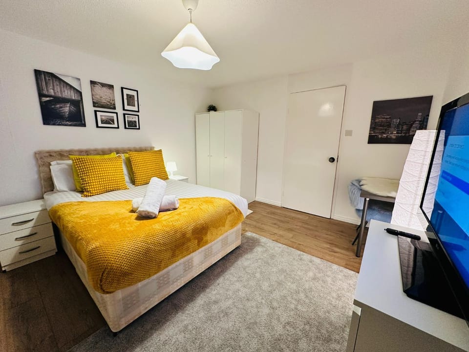 Opulent Retreat Bed and Breakfast in London