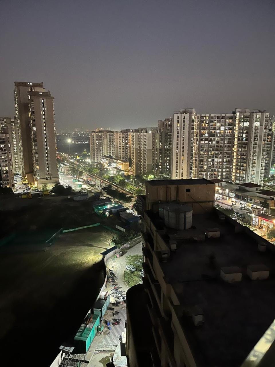 Golden palace studio Apartment in Noida