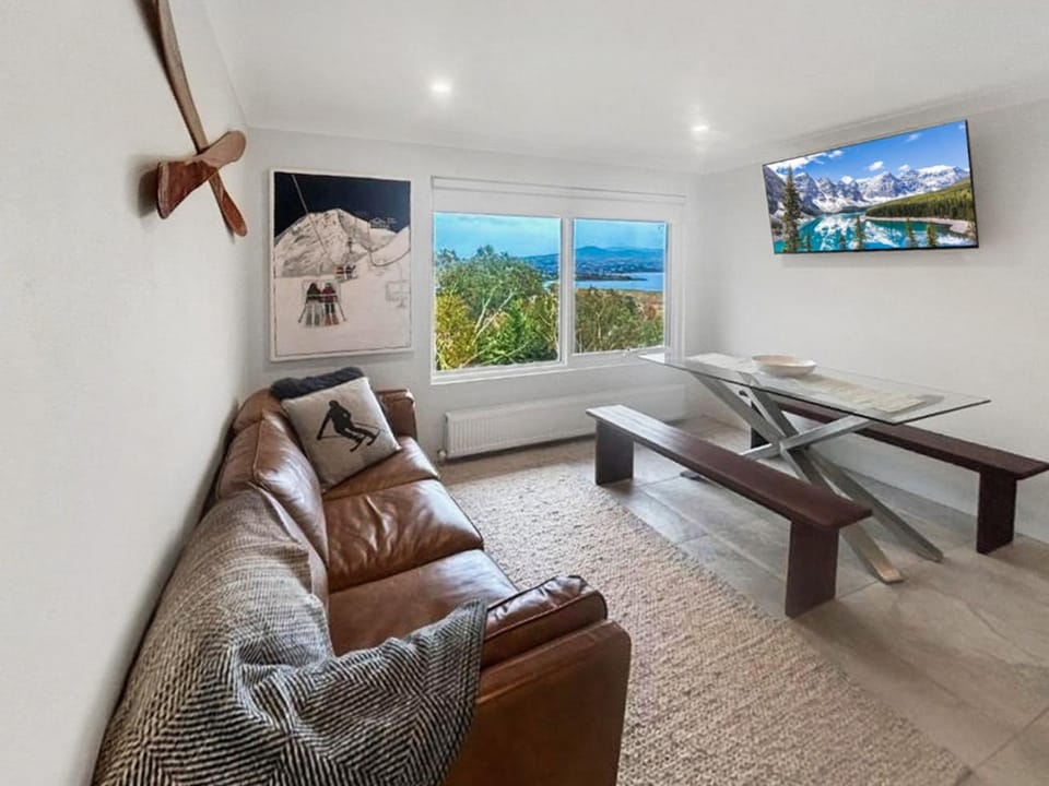 House Matterhorn Unit 2 Apartment in East Jindabyne