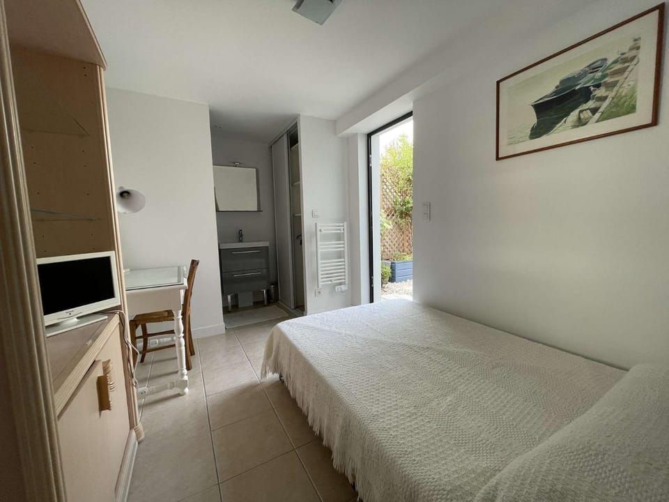 Studio - LA ROCHELLE LR180-059B Apartment in La Rochelle