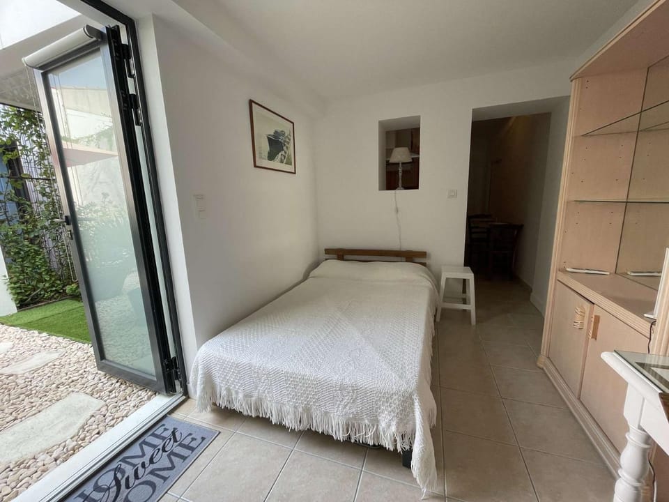 Studio - LA ROCHELLE LR180-059B Apartment in La Rochelle