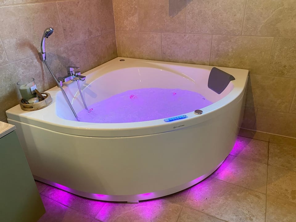 Hot Tub, Bathroom, Bath