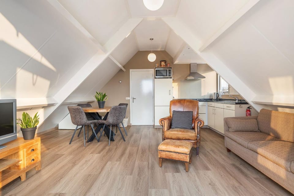 TV and multimedia, Kitchen or kitchenette, Living room, Seating area, Dining area, minibar