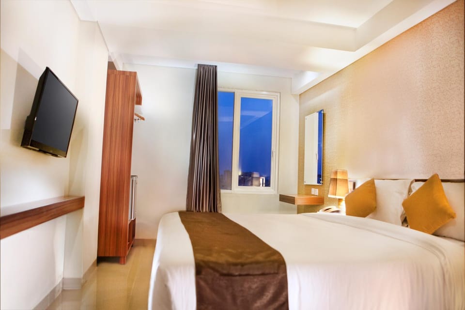 Bathroom, Bedroom