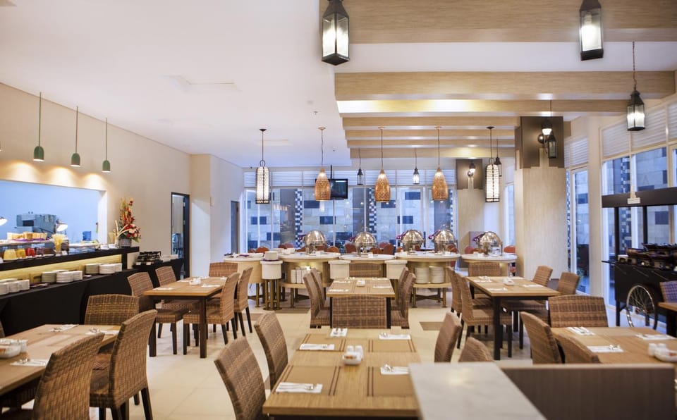 Restaurant/places to eat, Restaurant/places to eat, Restaurant/places to eat