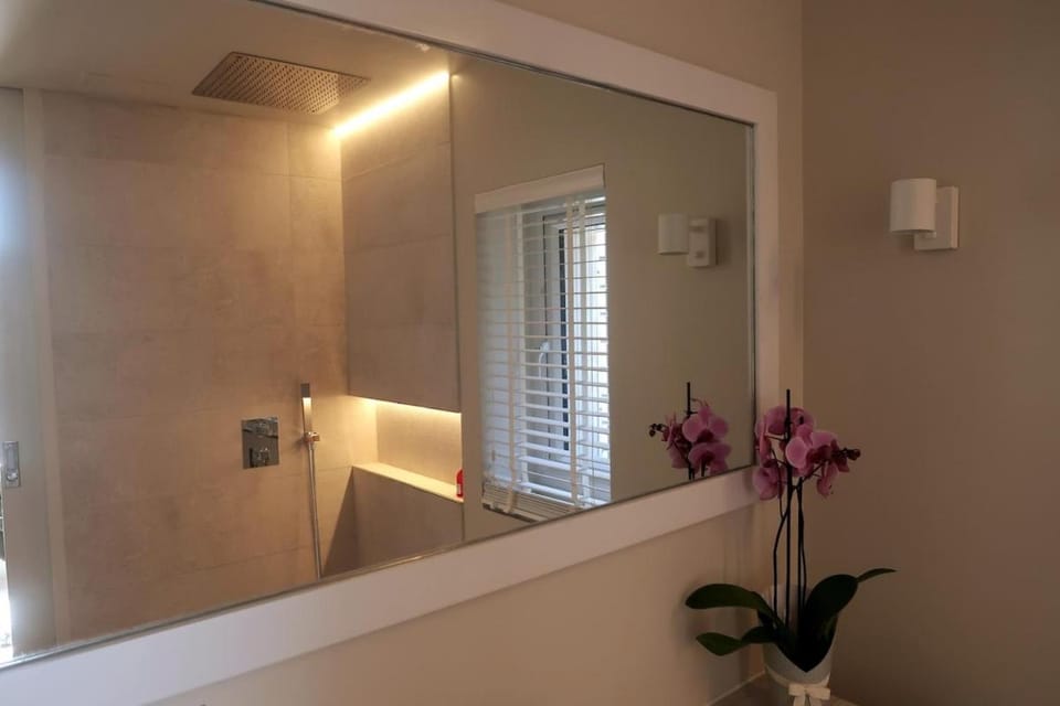 1 bedroom modern en-suite apartment Nine Elms Apartment in London
