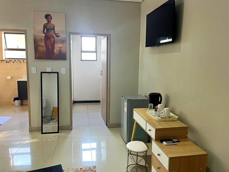 Bathroom, TV and multimedia, wardrobe