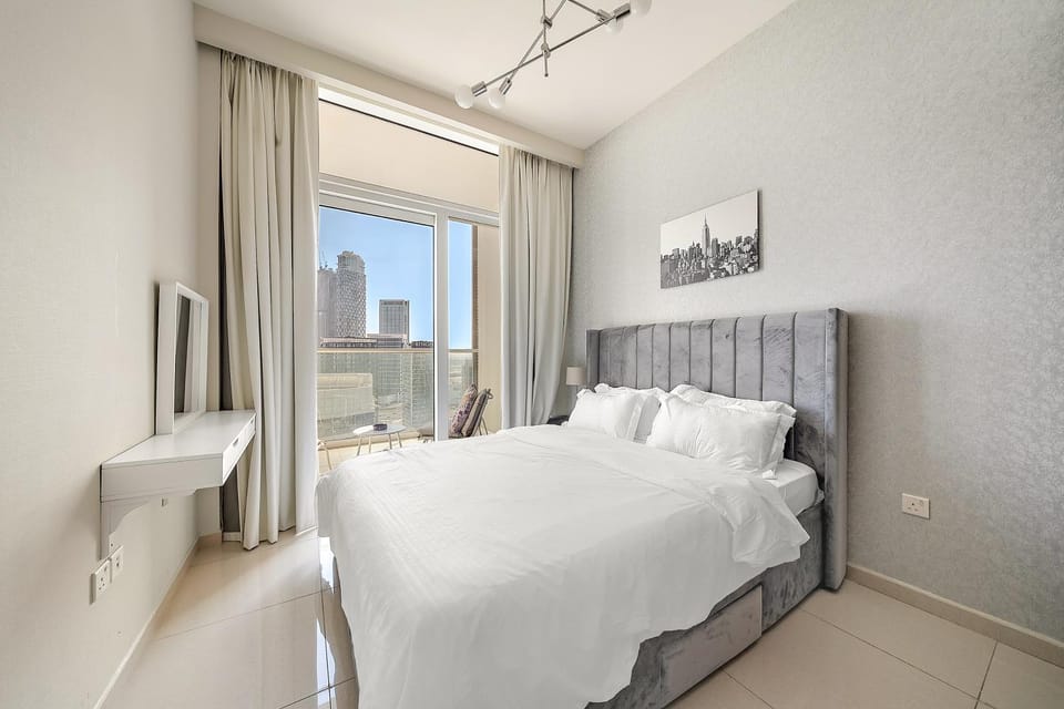 Bedroom, towels